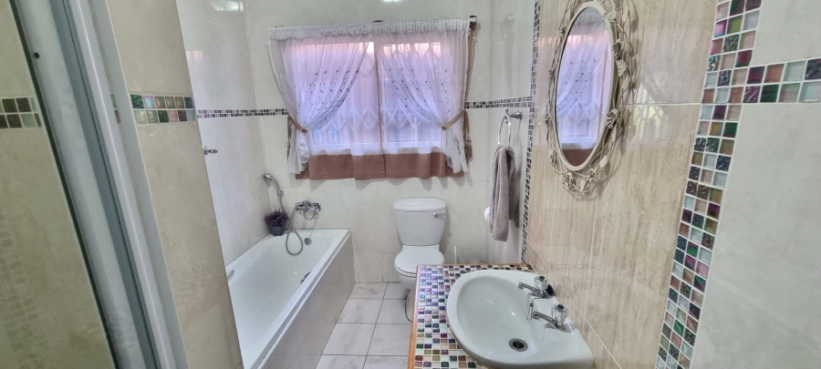 3 Bedroom Property for Sale in Baysvalley Free State